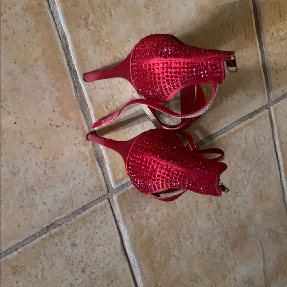 Shoes - Picture 2 of 6